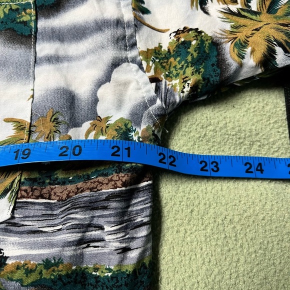 Island Vibes Men's Button Down Shirt - Picture 2 of 3
